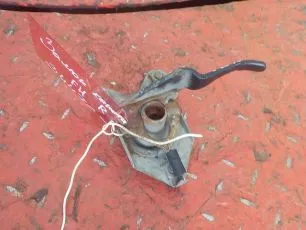 Замок капота на Volvo