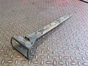 Кронштейн габарита для грузовика