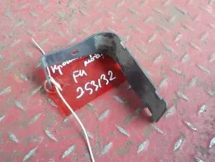 Кронштейн трубок мочевины для грузовика