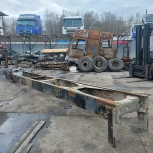 Рамы, траверсы и комплектующие для Renault