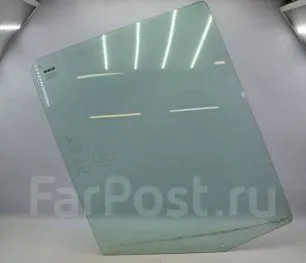 Стекло двери правое на IVECO