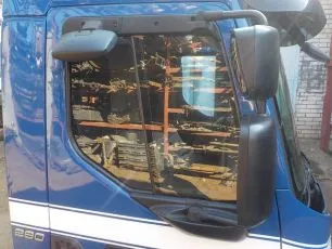 Стекло двери правое Volvo FE 2005-2015