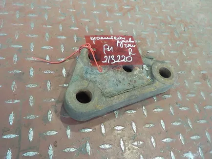 1083990 VOLVO Кронштейн рулевой тяги
