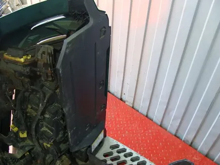 84139933 VOLVO Планка рамки фары правая, Отсутствует