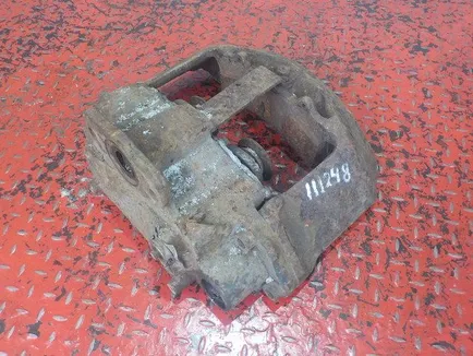 5001854336 RENAULT Суппорт правый, Отсутствует