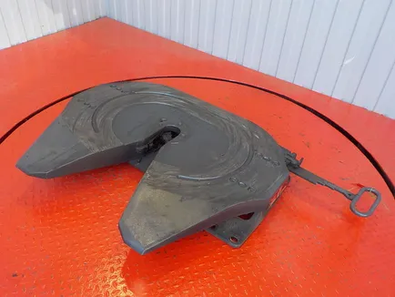 3172645 VOLVO Седло, Отсутствует