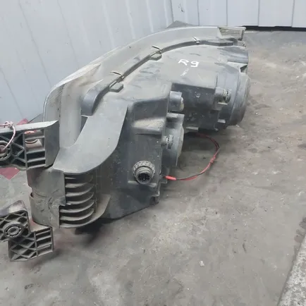 7421636309 RENAULT Фара правая