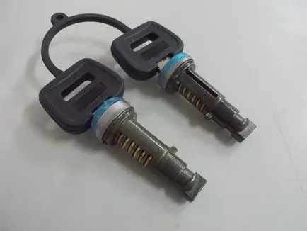 66236 AUGER Личинка ручки двери