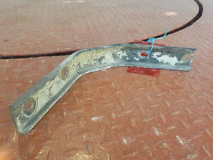 8191568 VOLVO Кронштейн спойлера
