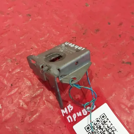 9437500084 MERCEDES Замок капота