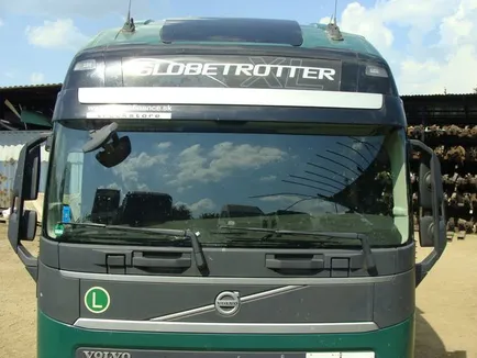 22089732 VOLVO Стекло лобовое, Отсутствует