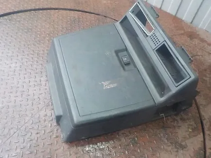 81617016181 MAN Бардачок, Отсутствует