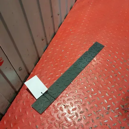 81416142183 MAN Подножка бампера