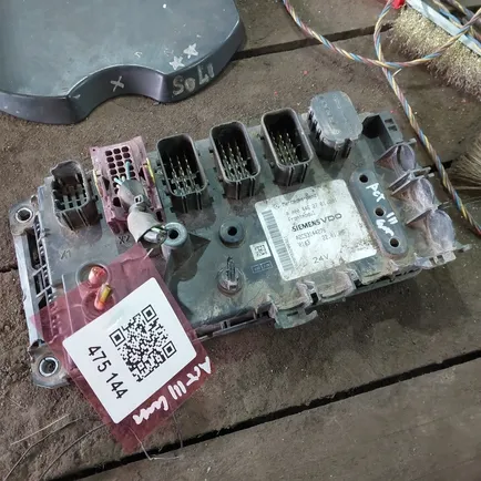 4462761 MERCEDES Блок управления Frontmodul