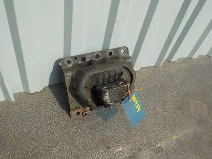 7420499469 RENAULT Подушка двигателя
