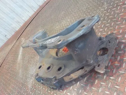 5010600237 RENAULT Кронштейн гидроусилителя