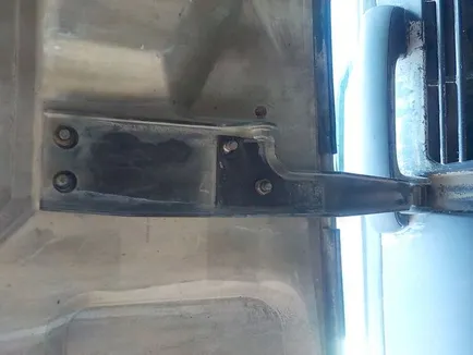 20476396 VOLVO Петля капота, Отсутствует