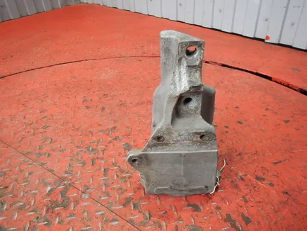 1409340 SCANIA Кронштейн торсиона правый