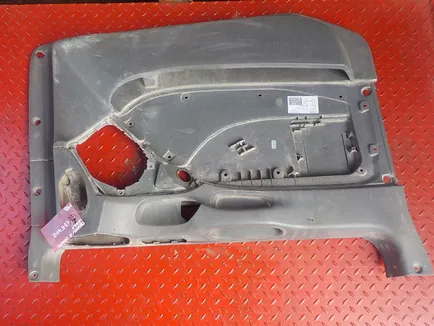 9437205400 MERCEDES Обшивка двери