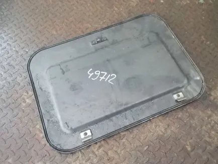 8305842 MERCEDES Крышка люка, Отсутствует