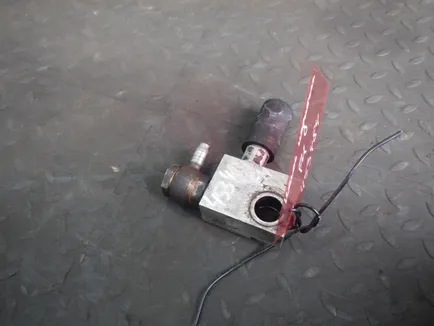 8148997 VOLVO Насос подкачки