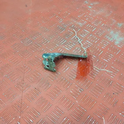9414299040 MERCEDES Кронштейн крана ABS