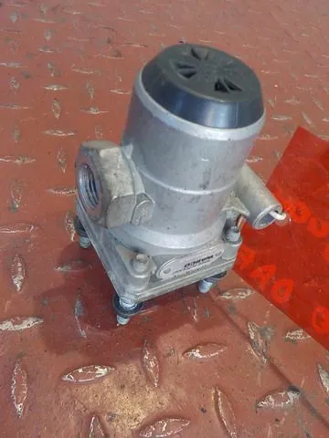 1636527 DAF Клапан редукционный, Отсутствует