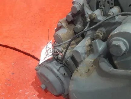 20527043 VOLVO Суппорт правый