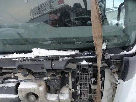 5001844992 RENAULT Поводок стеклоочистителя, Отсутствует