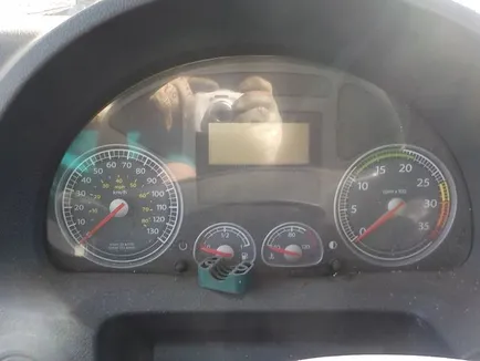 504288694 IVECO Панель приборов, Отсутствует