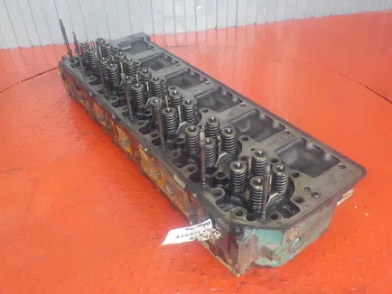 1547931 VOLVO Головка блока