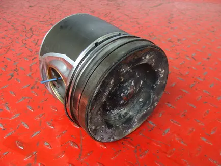 5410303937 MERCEDES Поршень