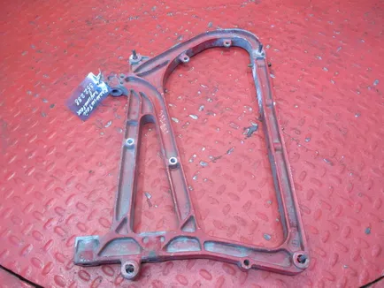 21887348 VOLVO Кронштейн глушителя