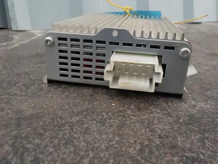 5010589393 RENAULT Преобразователь напряжения