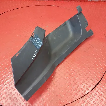 82819482 VOLVO Накладка корпуса подножки