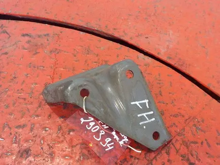 1674055 VOLVO Кронштейн радиатора