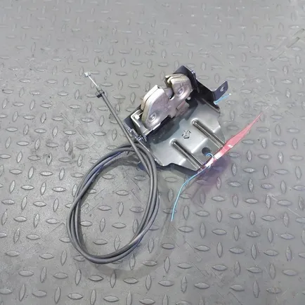 9607520250 MERCEDES Замок бардачка