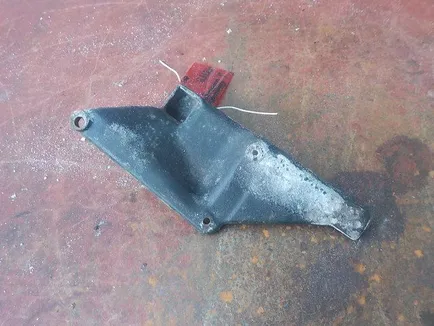 9406660931 MERCEDES Кронштейн подножки, Отсутствует