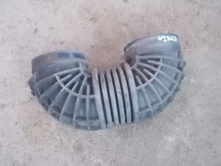 9405281982 MERCEDES Воздуховод, Отсутствует