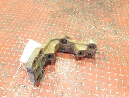 41022893 IVECO Кронштейн поперечины