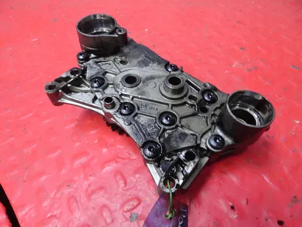 7421736639 RENAULT Насос масляный