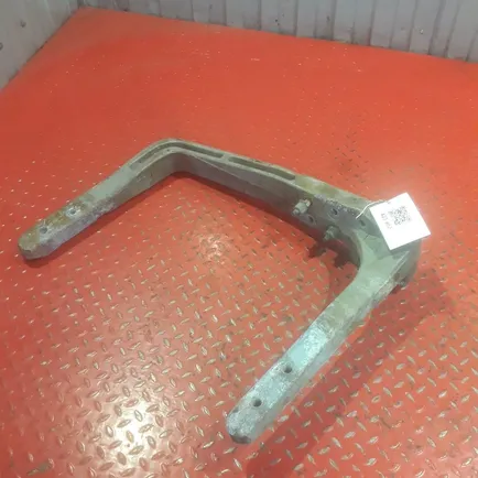 21064342 VOLVO Кронштейн глушителя