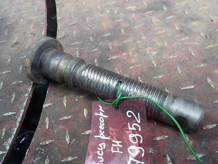 51638 AUGER Палец рессоры