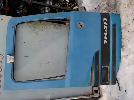 9417200405 MERCEDES Дверь левая, Отсутствует