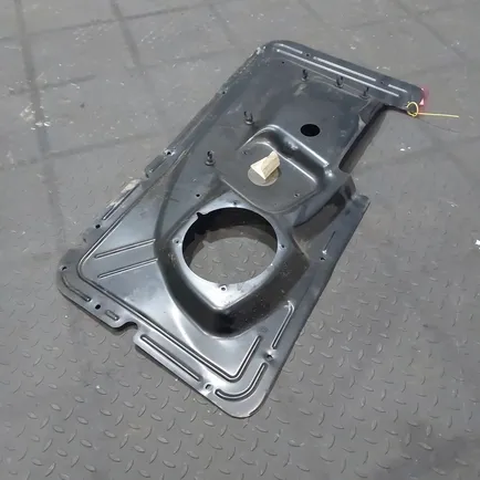 82903553 VOLVO Обшивка двери правая