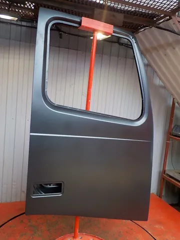 ME20360543 MEGATRUCK Дверь правая