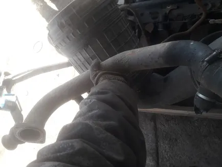 7421328331 RENAULT Патрубок водяной, Отсутствует