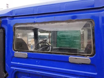 81627500034 MAN Стекло заднее, Отсутствует