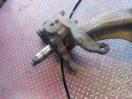 20455922 VOLVO Кулак поворотный