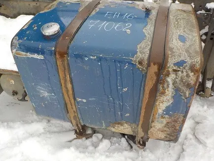 1423686 VOLVO Бак топливный, Отсутствует